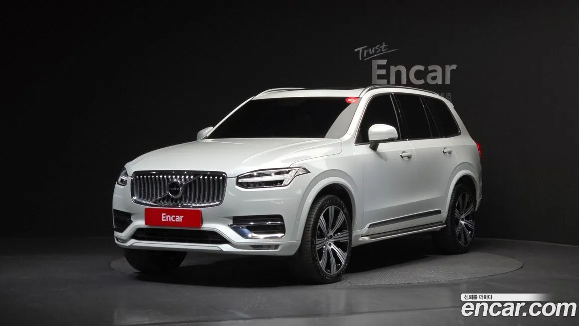 Volvo XC90 — фото 1