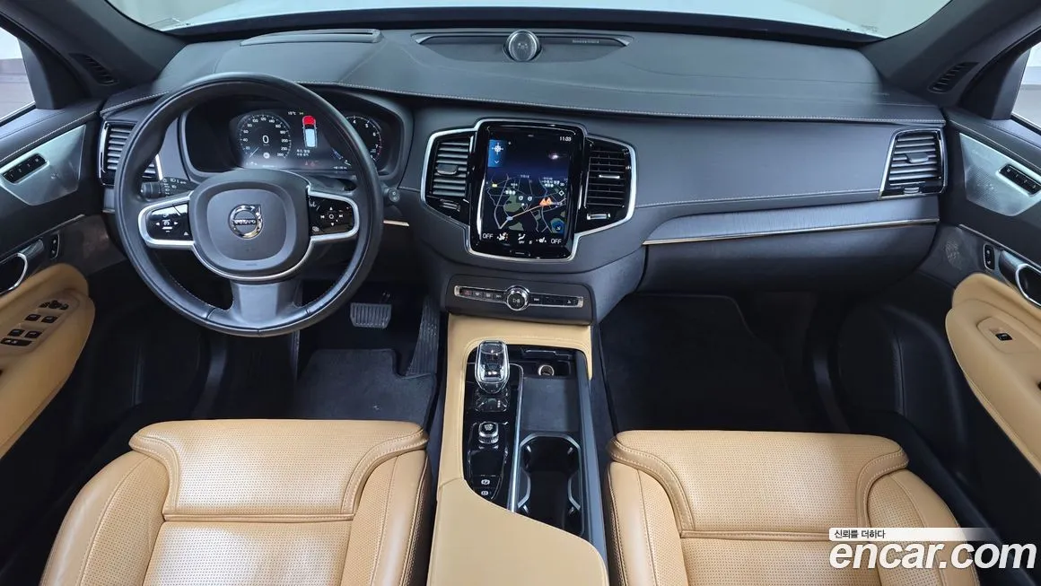 Volvo XC90 — фото 10