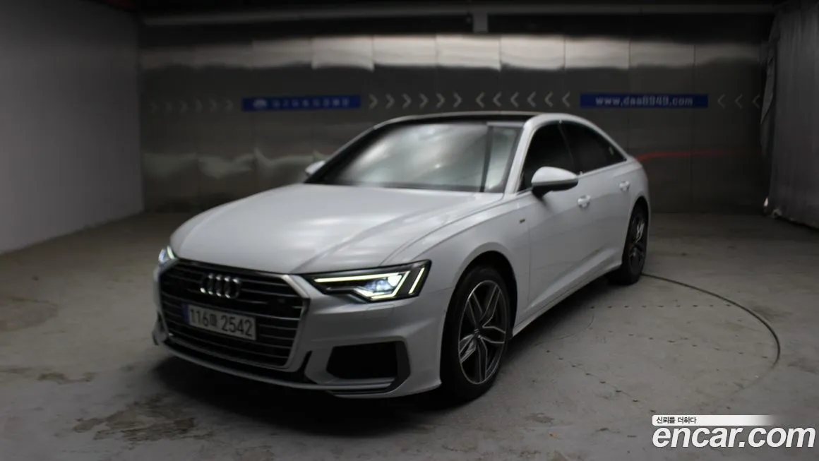 Audi A6 — фото 1