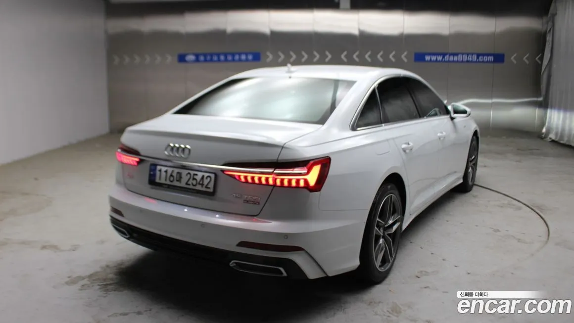 Audi A6 — фото 8