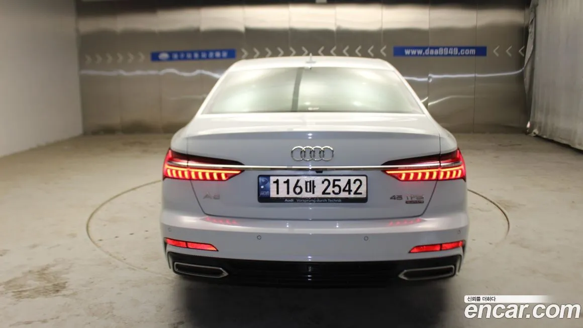 Audi A6 — фото 2