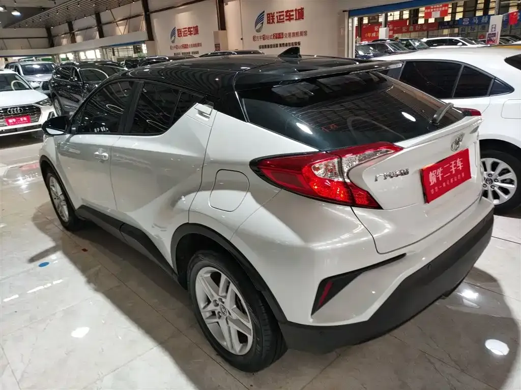 Toyota C-HR — фото 7