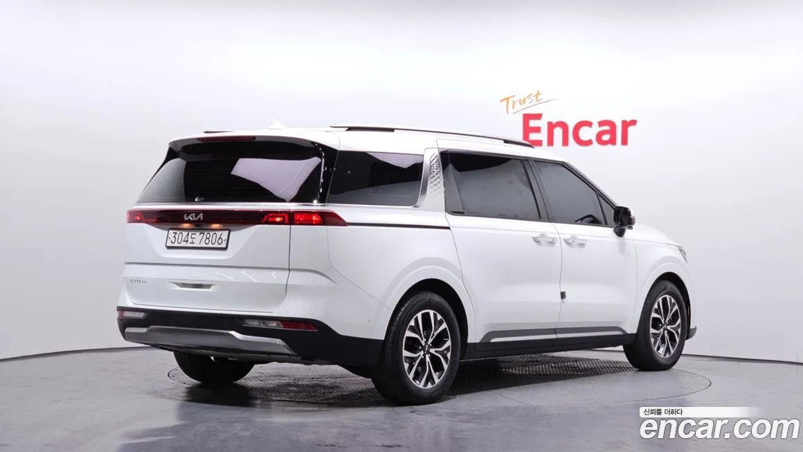 Kia Carnival — фото 5