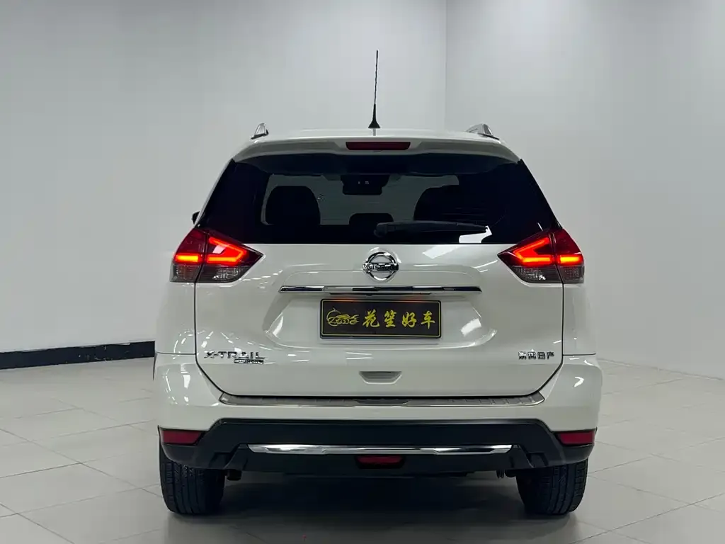 Nissan X-Trail — фото 2