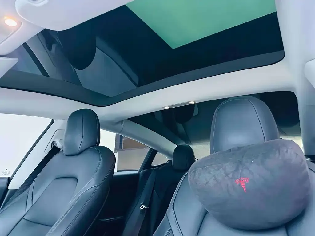 Tesla Model 3 — фото 2