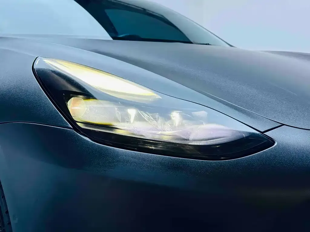 Tesla Model 3 — фото 3