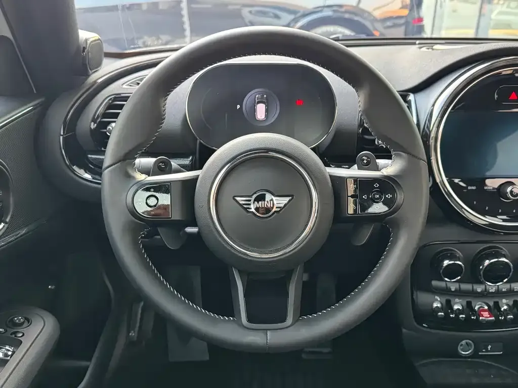 MINI Clubman — фото 5