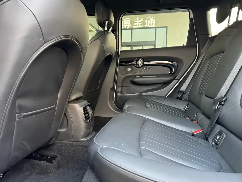 MINI Clubman — фото 4