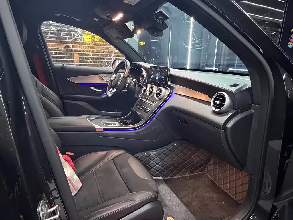 Mercedes-Benz GLC AMG — фото 9
