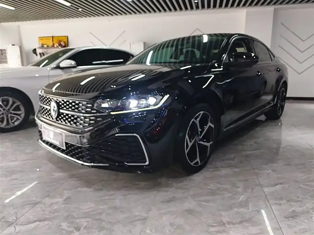 Volkswagen Passat — фото 10