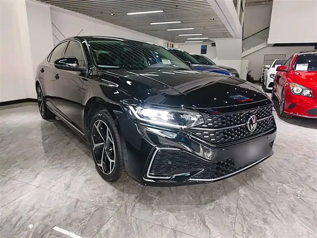 Volkswagen Passat — фото 4