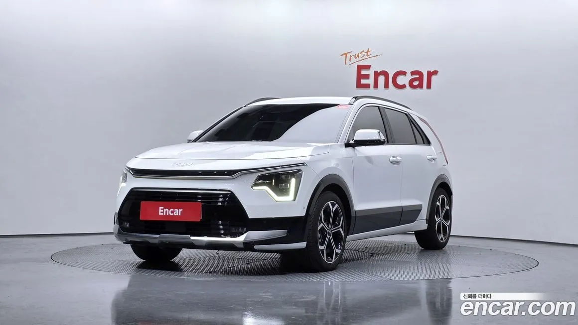 Kia Niro — фото 1