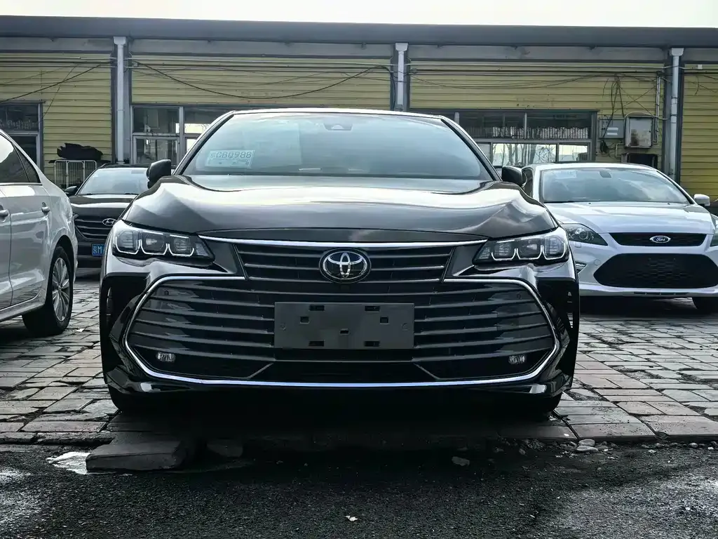 Toyota Avalon — фото 9