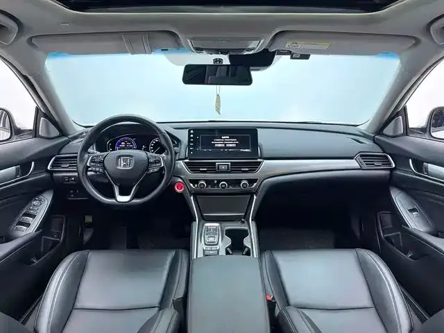 Honda Accord — фото 9