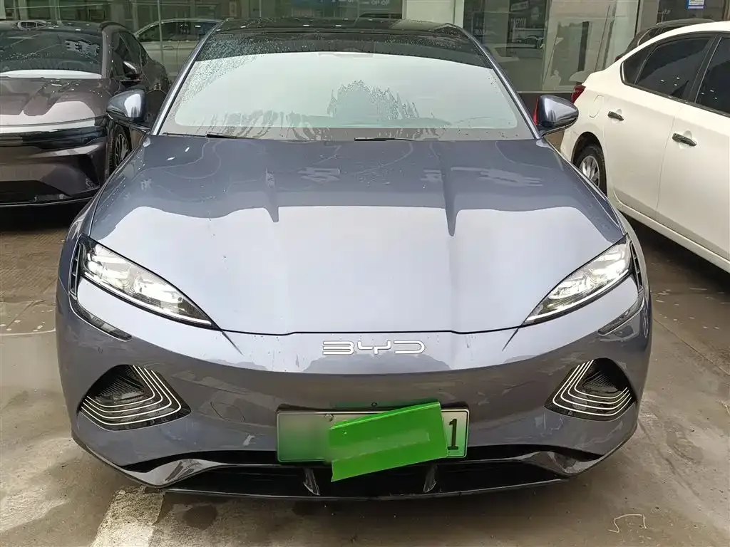 BYD Seal — фото 3
