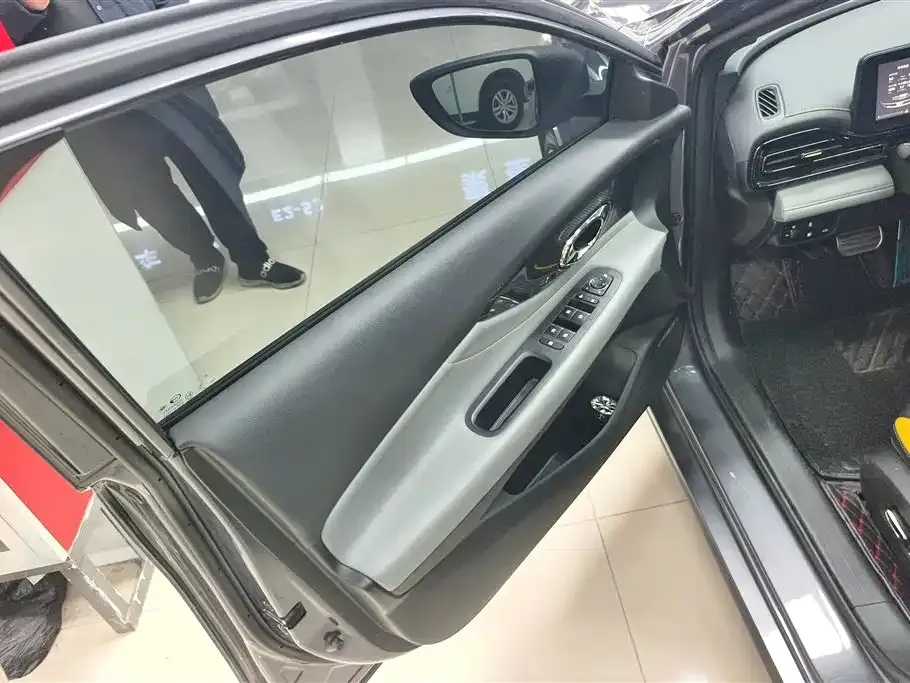 GAC Motor Shadow Leopard — фото 7