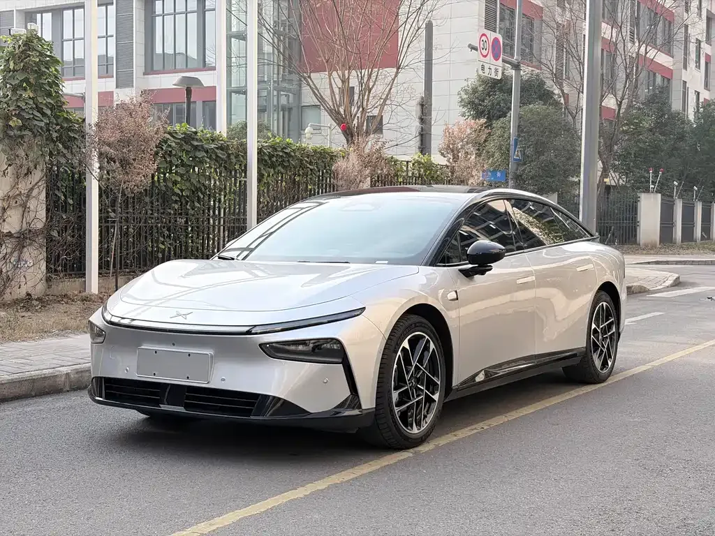 XPeng P7+ — фото 1