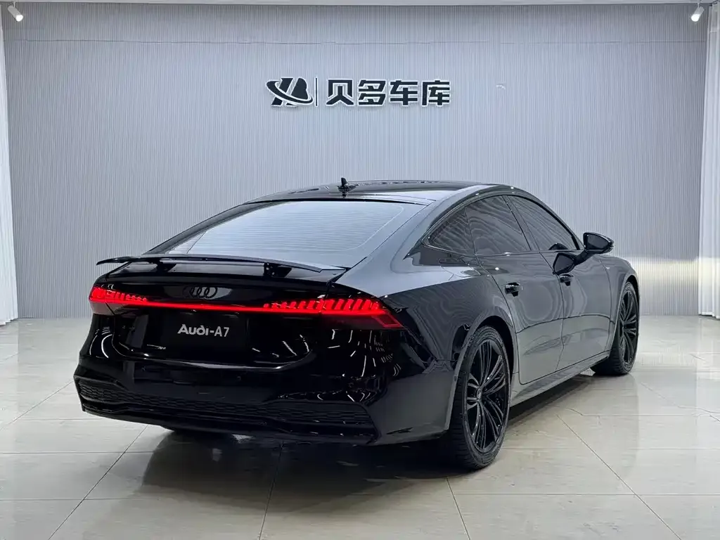 Audi A7 — фото 2