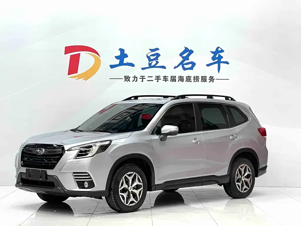 Subaru Forester — фото 1