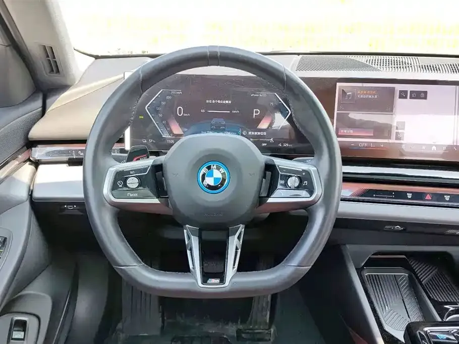 BMW i5 — фото 7