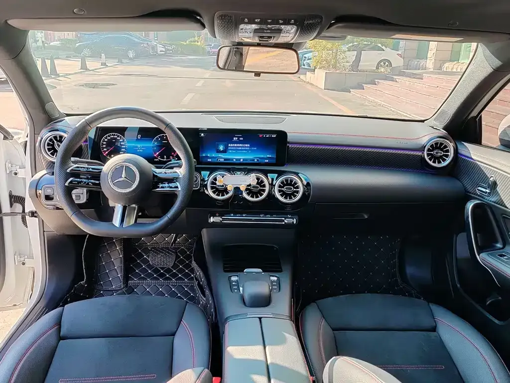 Mercedes-Benz A-Class — фото 10