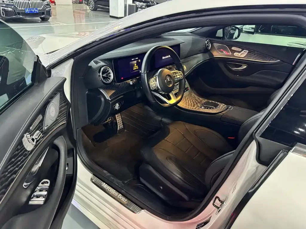Mercedes-Benz CLS — фото 5