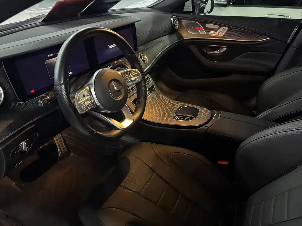 Mercedes-Benz CLS — фото 10