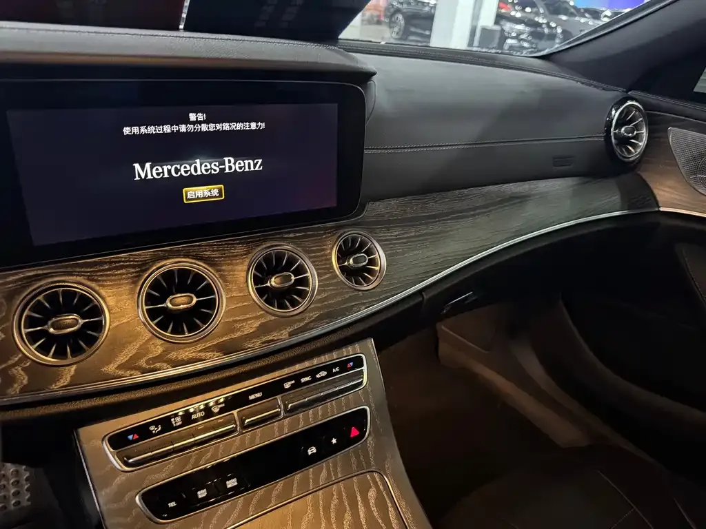 Mercedes-Benz CLS — фото 7