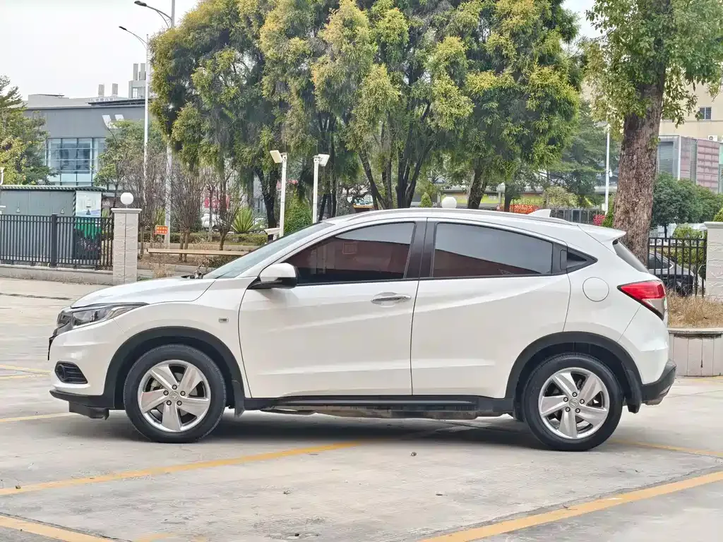 Honda Vezel — фото 10
