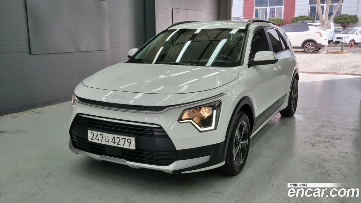 Kia Niro — фото 1
