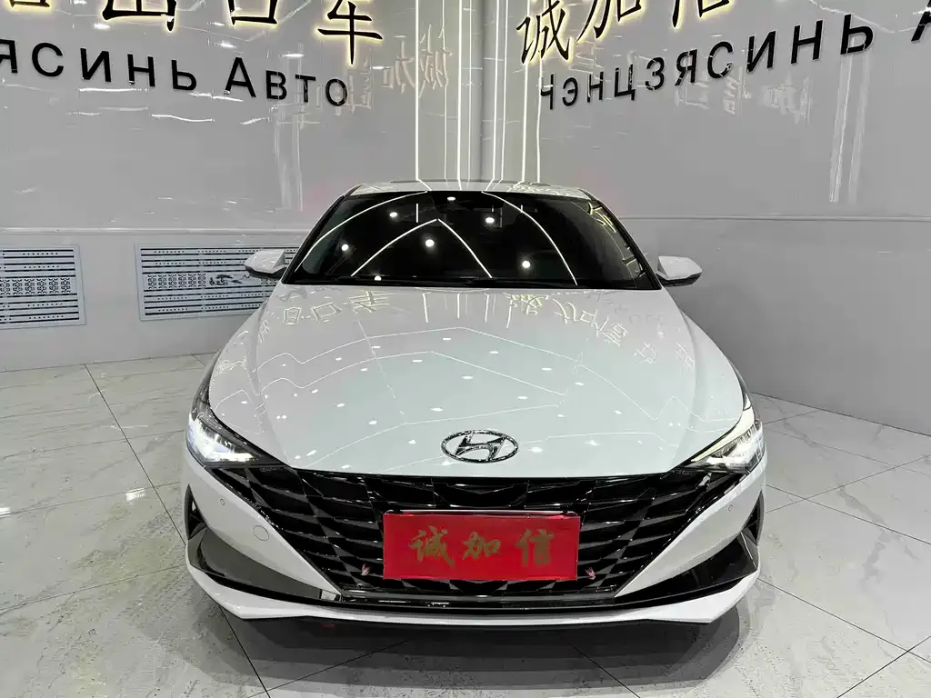 Hyundai Elantra — фото 5