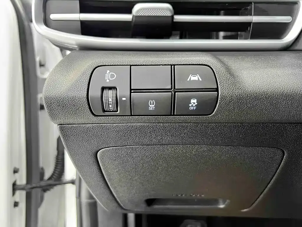 Hyundai Elantra — фото 6