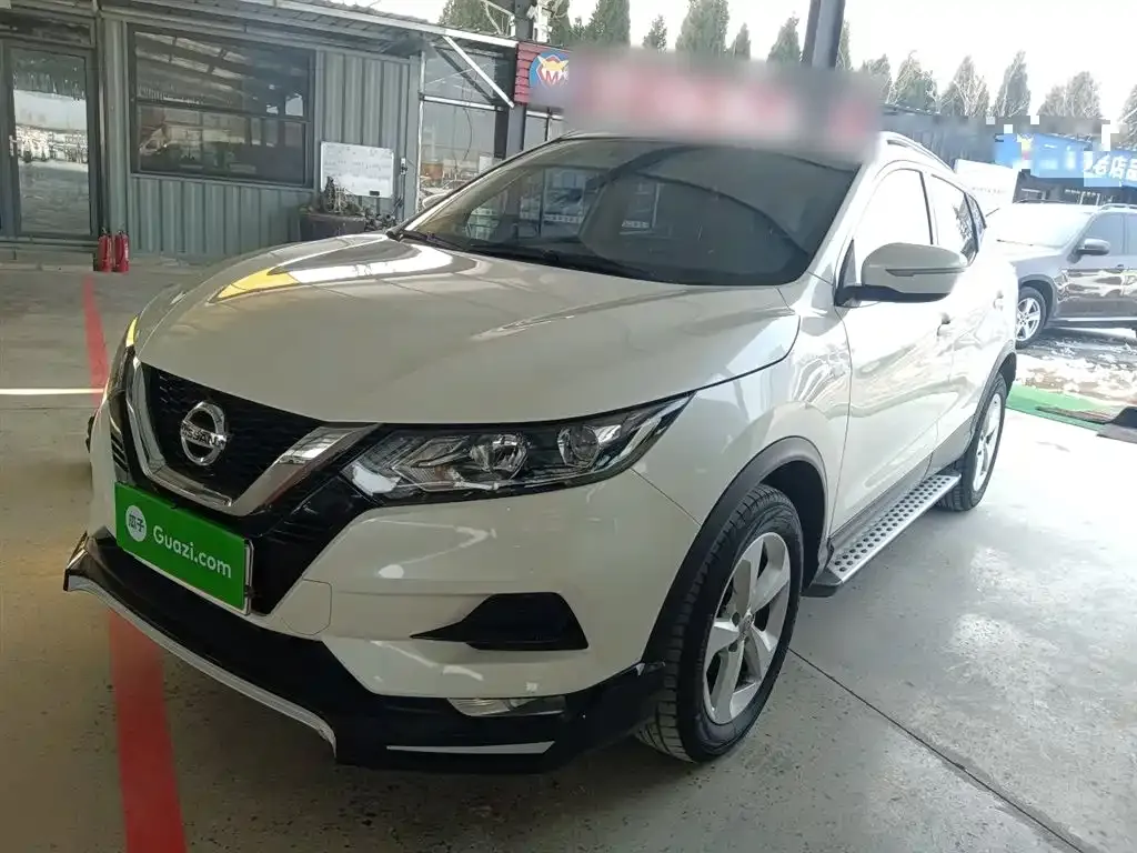 Nissan Qashqai — фото 1