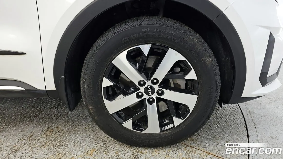 Kia Sorento — фото 5
