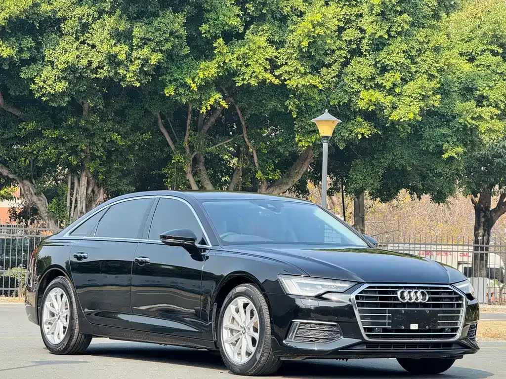 Audi A6L — фото 8