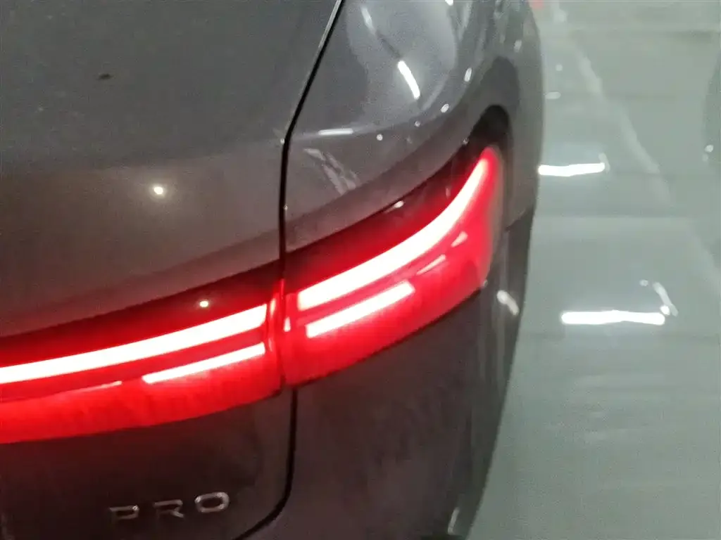 Volkswagen Passat — фото 7