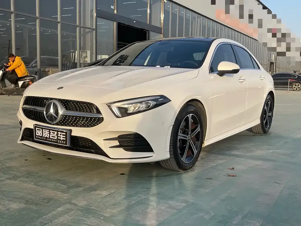 Mercedes-Benz A-Class — фото 1