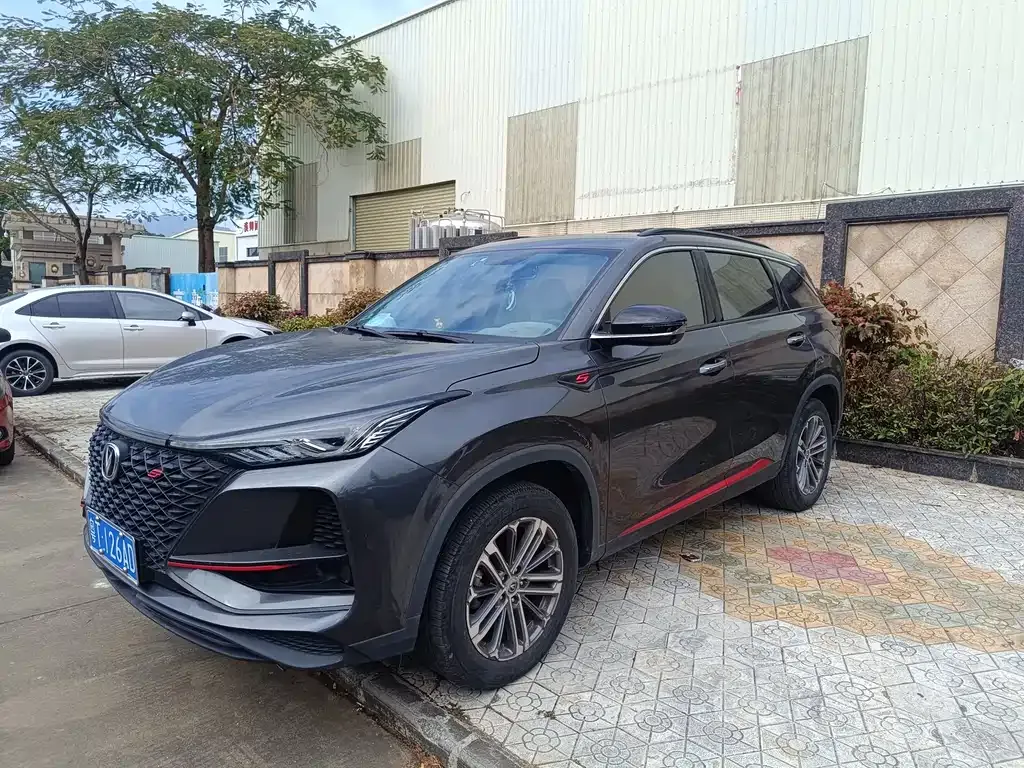 Changan CS75PLUS — фото 1