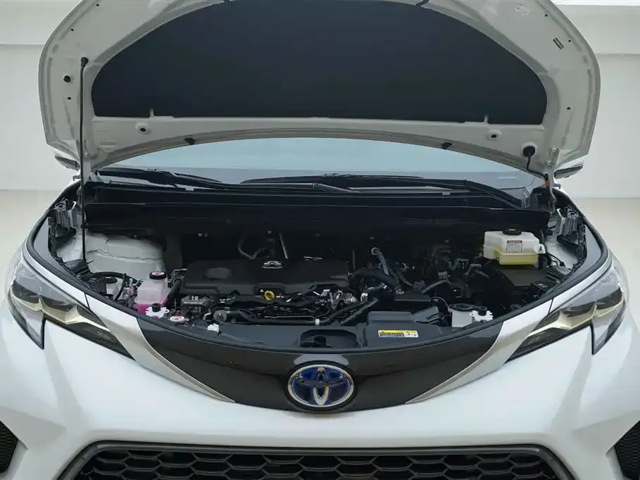 Toyota Granvia — фото 3