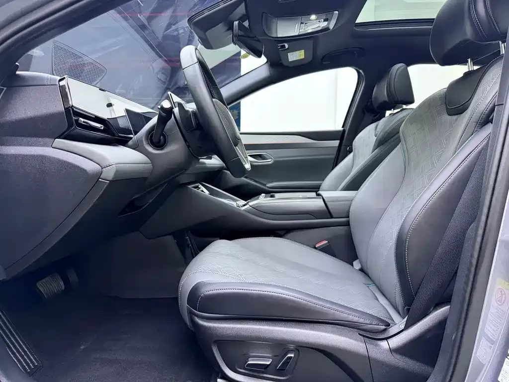 BYD Qin L — фото 10