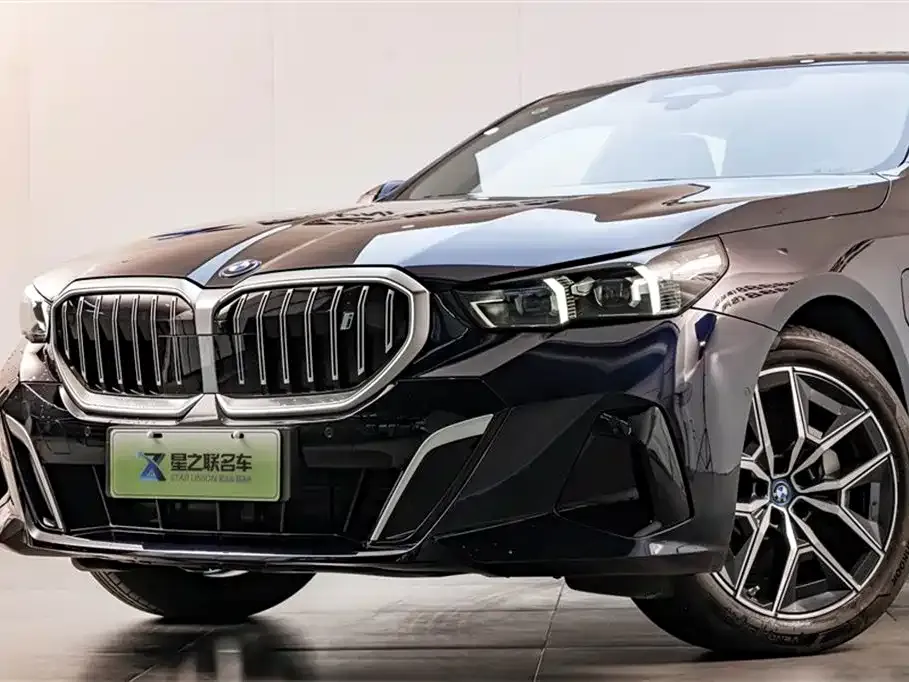 BMW i5 — фото 6
