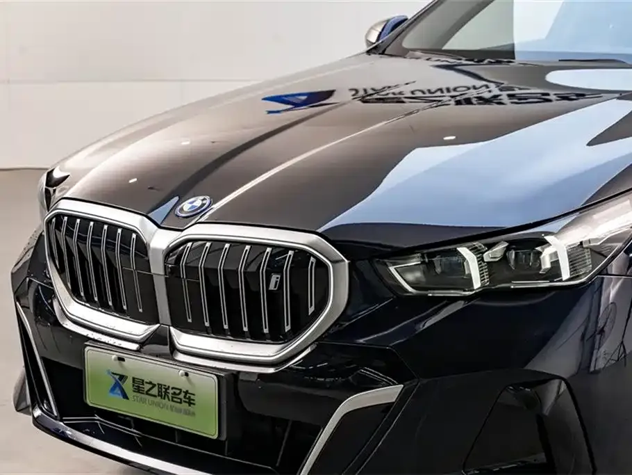 BMW i5 — фото 2