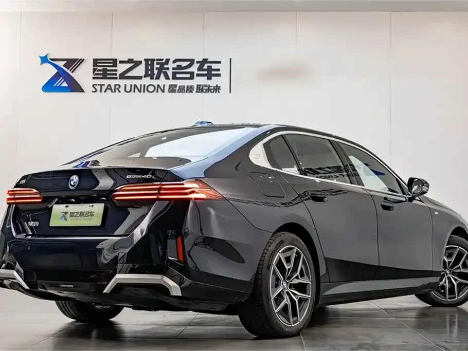 BMW i5 — фото 9