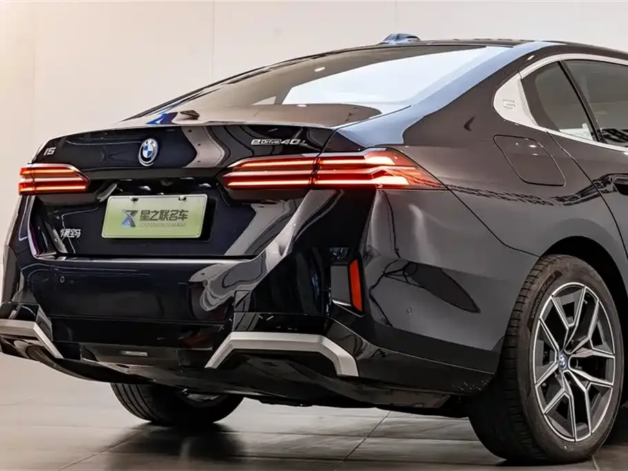 BMW i5 — фото 4