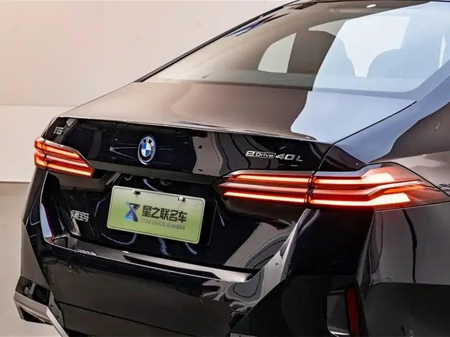BMW i5 — фото 5