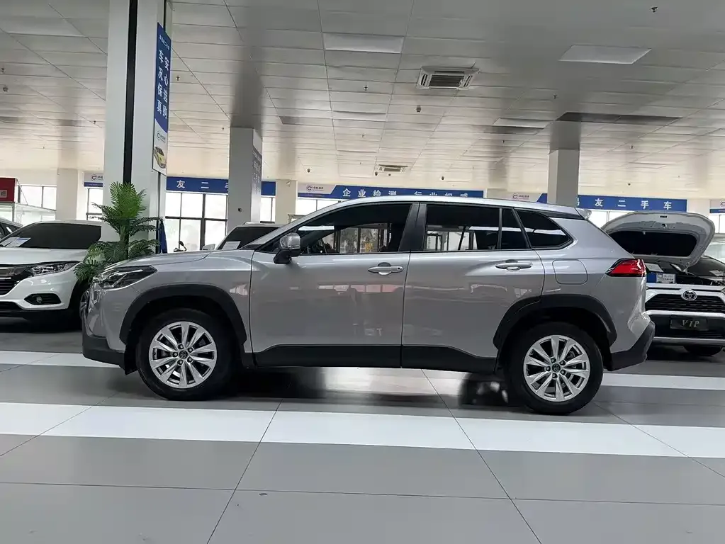 Toyota Corolla Cross — фото 4