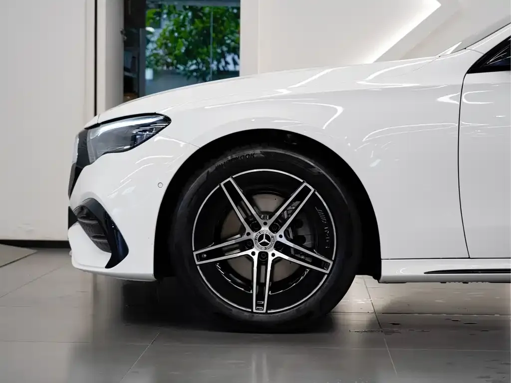 Mercedes-Benz E-Class (Import) — фото 4