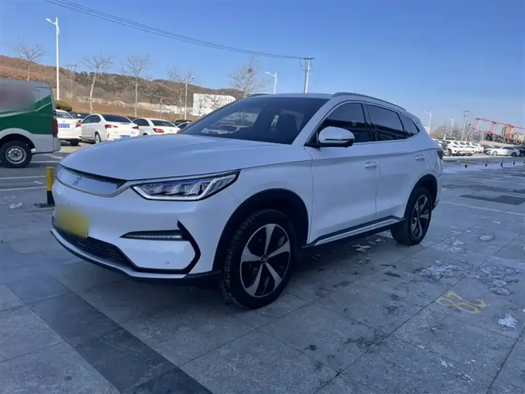 BYD PLUS New Energy — фото 1