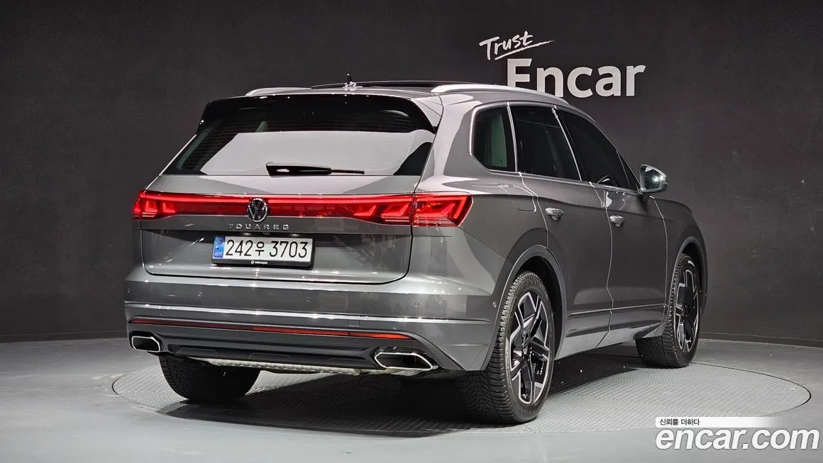 Volkswagen Touareg — фото 3