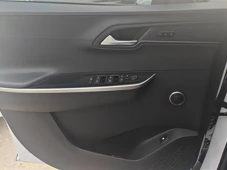 Hyundai Custo — фото 6